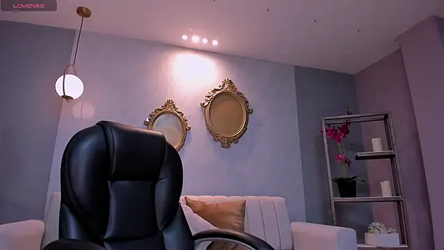 BrennaWalker online show from February 27, 2025, 6:18 am