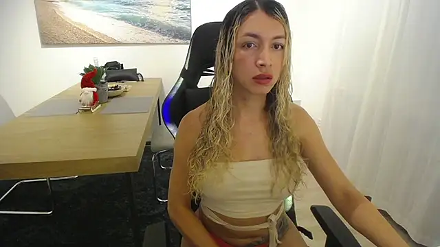 Snapshot of shellsy_hans chatting on December 19, 2024, 5:51 am shellsy hans online show from December 19, 2024, 5:51 am