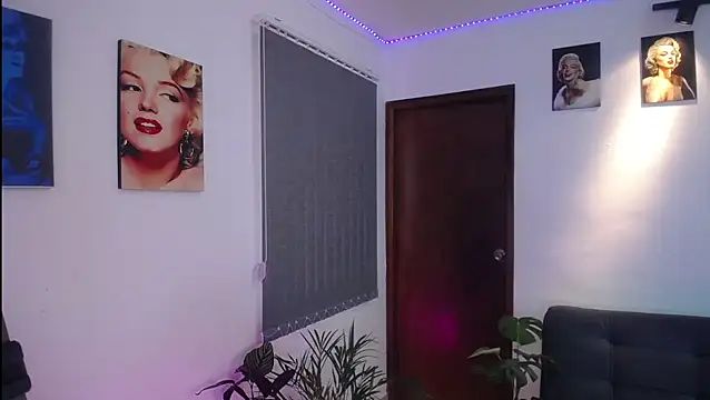 Snapshot of shellsy_hans chatting on February 4, 2025, 8:17 pm shellsy hans online show from February 4, 2025, 8:17 pm