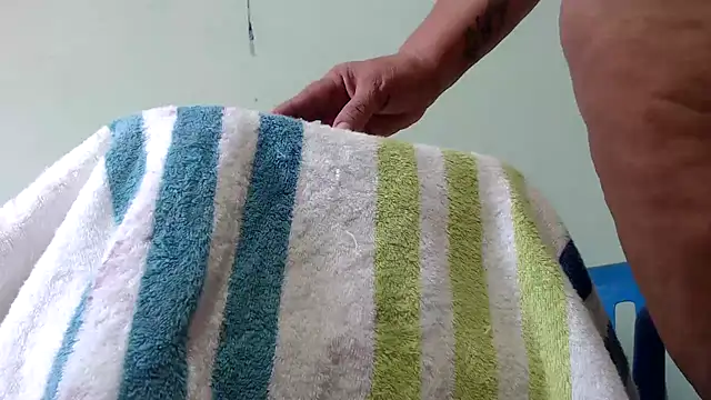 juanys asshot online show from September 28, 2025, 2:22 pm