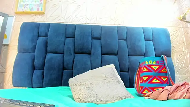 Rebecca Mitchell online show from January 18, 2025, 2:23 pm