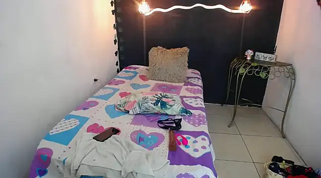 SexyKataShow online show from February 16, 2025, 10:32 pm