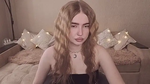 ViolettaLopez online show from March 27, 2026, 12:16 pm