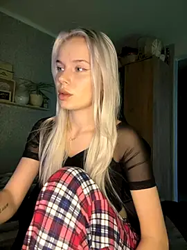 Snapshot of SIMBA_BOS chatting on December 4, 2025, 2:21 am SIMBA BOS online show from December 4, 2025, 2:21 am