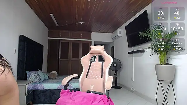 Snapshot of ashley_morgan_18 chatting on March 12, 2025, 5:02 am ashley morgan 18 online show from March 12, 2025, 5:02 am