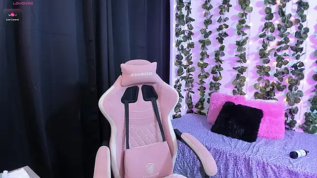 Snapshot of ashley_morgan_18 chatting on October 5, 2025, 2:21 am ashley morgan 18 online show from October 5, 2025, 2:21 am