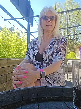 Nathotsexy1 online show from April 10, 2026, 9:58 am