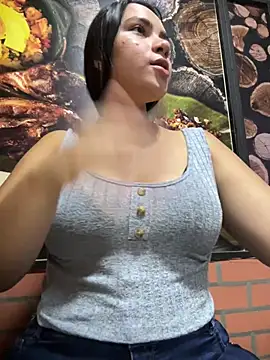  queen sofia online show from February 21, 2025, 5:09 pm