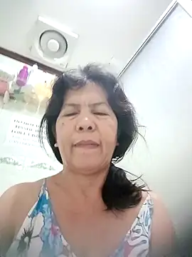 TropicalFlower online show from October 9, 2025, 2:04 pm