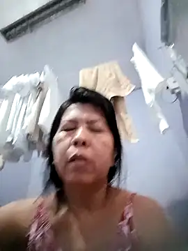 TropicalFlower online show from January 14, 2026, 3:12 am