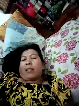 TropicalFlower online show from February 11, 2026, 9:53 pm