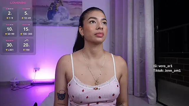 Veronica ar online show from October 31, 2025, 3:07 am