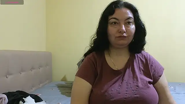 BBW MILF 4U online show from February 6, 2025, 6:40 am