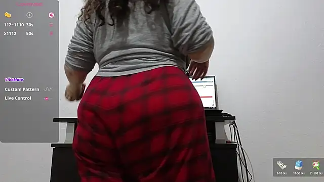 BBW MILF 4U online show from November 21, 2025, 3:00 pm