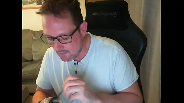 Snapshot of ZebedeePirate chatting on February 1, 2025, 8:47 pm ZebedeePirate online show from February 1, 2025, 8:47 pm