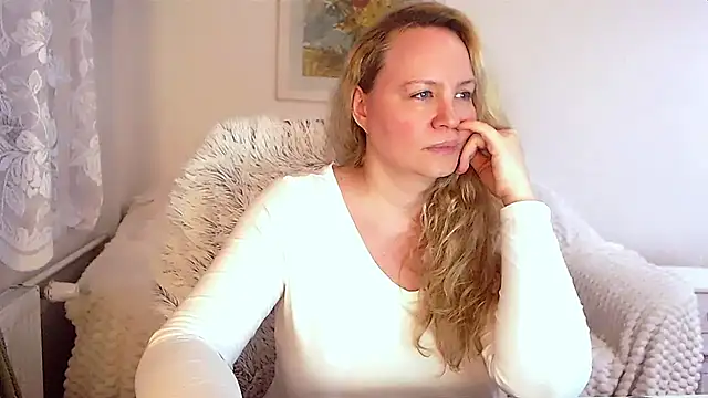 Sarah4you online show from December 17, 2024, 12:45 am