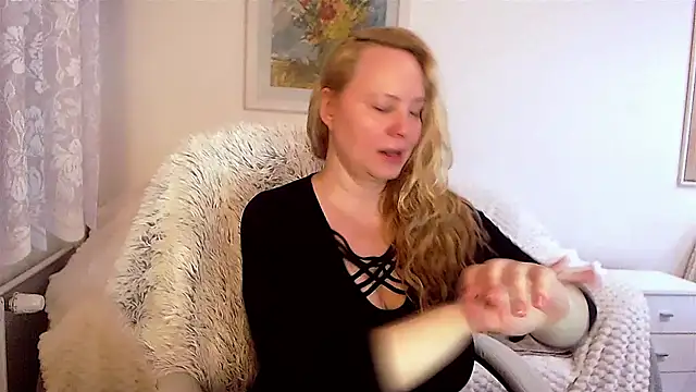 Sarah4you online show from January 3, 2025, 5:42 pm