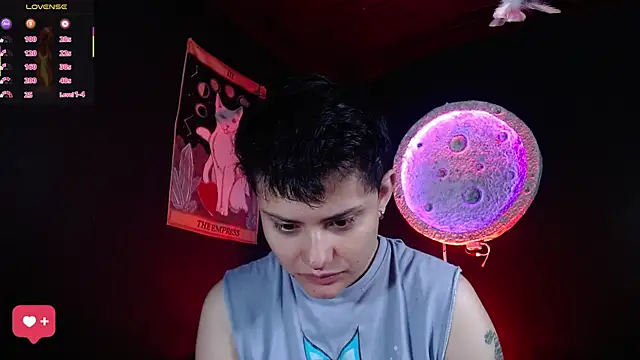 girl intense444 online show from April 8, 2026, 1:55 pm