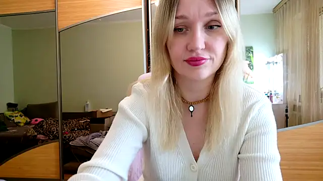 ModelEva online show from April 24, 2026, 9:01 am