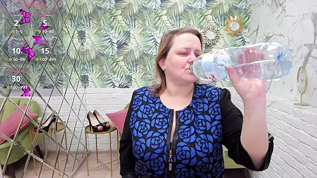 ScarlettSoft online show from January 13, 2026, 5:24 am