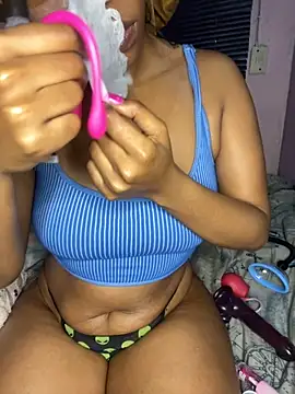 Snapshot of cherryontopy chatting on September 14, 2025, 7:35 pm cherryontopy online show from September 14, 2025, 7:35 pm