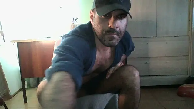 Snapshot of MILITARS chatting on July 2, 2026, 3:23 am MILITARS online show from July 2, 2026, 3:23 am