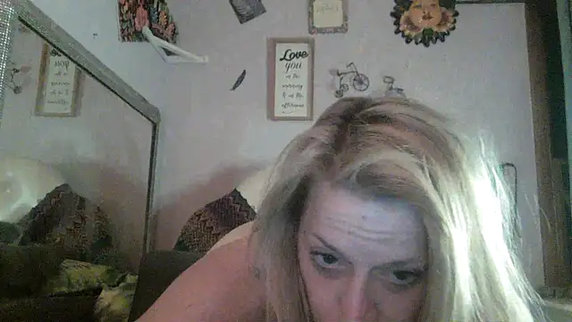 MommaCummins00 online show from March 29, 2026, 8:25 am