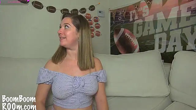 boomboomr00m online show from February 2, 2025, 1:41 pm