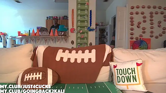 boomboomr00m online show from October 19, 2025, 2:29 pm