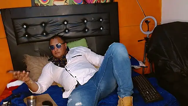 Snapshot of hardrock982 chatting on January 10, 2025, 4:41 pm hardrock982 online show from January 10, 2025, 4:41 pm