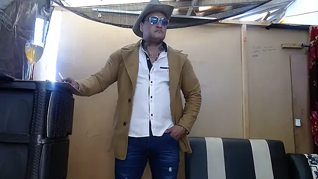 Snapshot of hardrock982 chatting on January 25, 2025, 1:30 pm hardrock982 online show from January 25, 2025, 1:30 pm