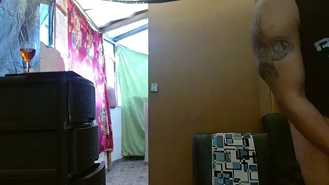 Snapshot of hardrock982 chatting on January 31, 2025, 1:23 pm hardrock982 online show from January 31, 2025, 1:23 pm