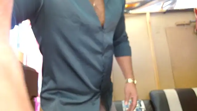 Snapshot of hardrock982 chatting on February 26, 2025, 1:30 pm hardrock982 online show from February 26, 2025, 1:30 pm