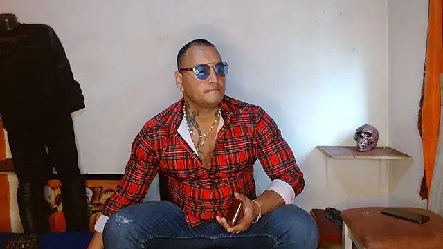 Snapshot of hardrock982 chatting on March 6, 2025, 1:24 pm hardrock982 online show from March 6, 2025, 1:24 pm