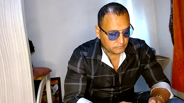 Snapshot of hardrock982 chatting on March 19, 2025, 1:29 pm hardrock982 online show from March 19, 2025, 1:29 pm