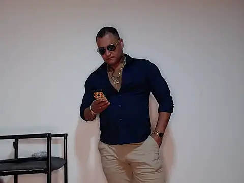 Snapshot of hardrock982 chatting on September 13, 2025, 1:33 pm hardrock982 online show from September 13, 2025, 1:33 pm