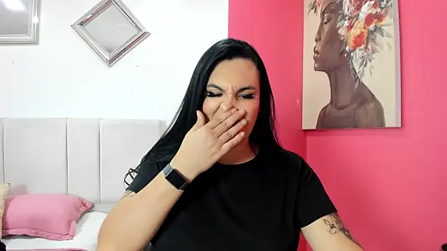 naty pink online show from February 25, 2026, 1:32 pm