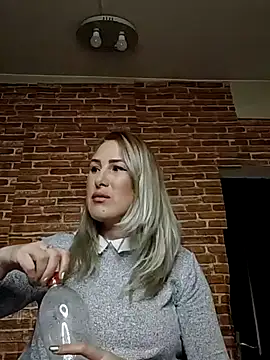  Horny milf  online show from January 31, 2025, 2:49 pm