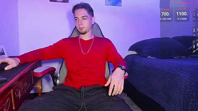 Alex smith00 online show from October 11, 2025, 7:34 pm