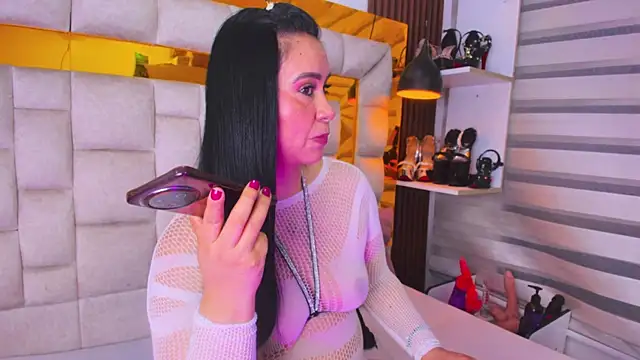 bigass monic online show from December 22, 2025, 3:25 am