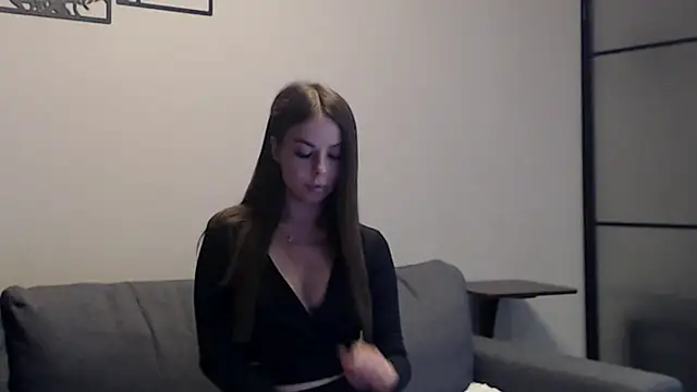 Melanie Scott Richerds online show from September 26, 2025, 9:08 pm