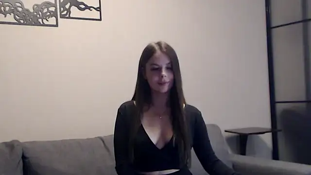 Melanie Scott Richerds online show from October 19, 2025, 8:09 pm