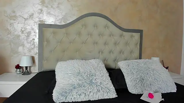 JennaMyers online show from November 3, 2025, 8:21 pm