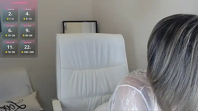 Tilly Eliot online show from February 13, 2025, 2:09 pm