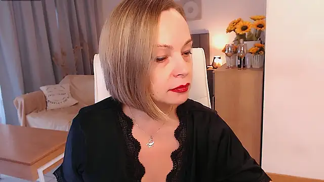 Tilly Eliot online show from February 22, 2026, 8:29 pm