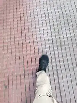 Snapshot of kostas19cm chatting on September 25, 2025, 10:08 am kostas19cm online show from September 25, 2025, 10:08 am