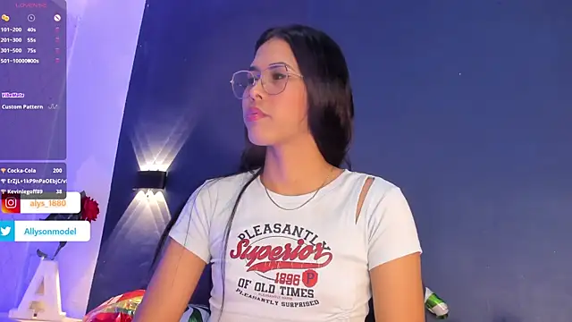 alysson 18 online show from December 18, 2024, 5:31 pm