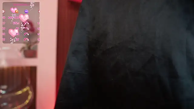 MaddyWattson online show from October 31, 2025, 11:33 am