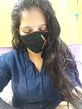 Rising Smiler online show from November 25, 2025, 6:08 pm