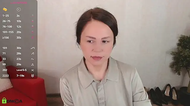 VickyGolden online show from October 29, 2025, 5:31 am